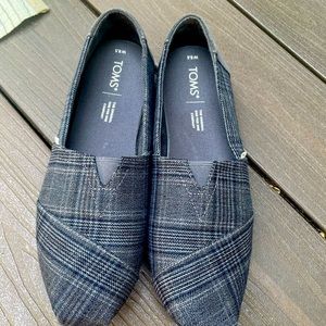Toms Shoes